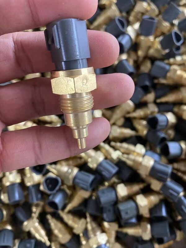 1-82410160-1 1824101601 Oil pressure alarm switch suitable for CVZ CXZ ESZ FSR113 6BD1