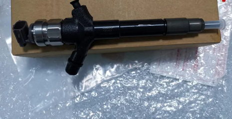 Common Rail Fuel Injector for L200 4D56 Engine Model 095000-9560  1465A257